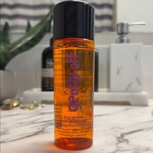 MAC Gently Off Dual-Phase Makeup Remover